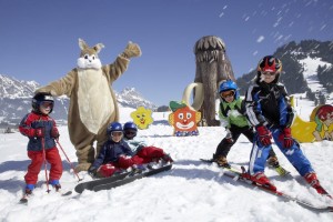 Kinderspaß in einem der sechs Ski-Kinderländer. Foto: Tannheimer Tal