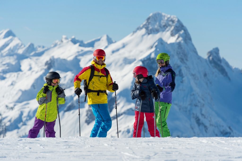 Die Sichherheit der Schneeverhältnisse führt gerade in der Vorweihnachtszeit zu besserer Planbarkeit eines Skiurlaubs. Größe: 2000 x 1261 Pixel Foto: TVB Warth-Schröcken